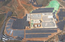 文山州首个新能源储能系统并网投产